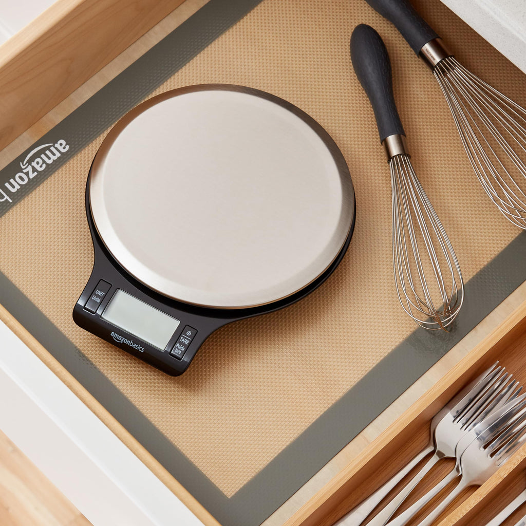 Digital Kitchen Scale with LCD Display, Black and Stainless Steel T650394
